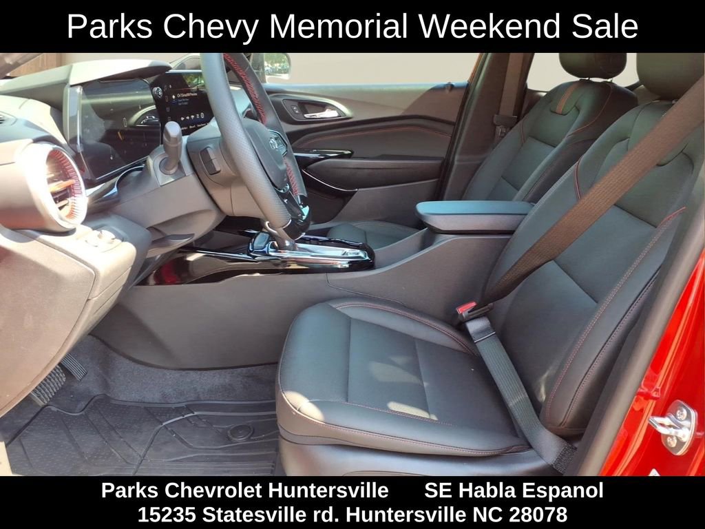 New 2026 Chevrolet Trax RS w/ Sunroof Package FWD image 17