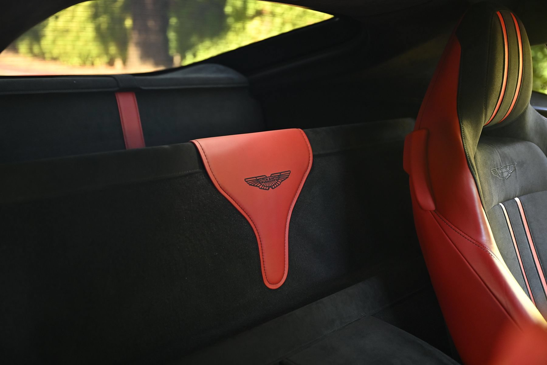 Used 2020 Aston Martin V8 Vantage Coupe RWD image 27