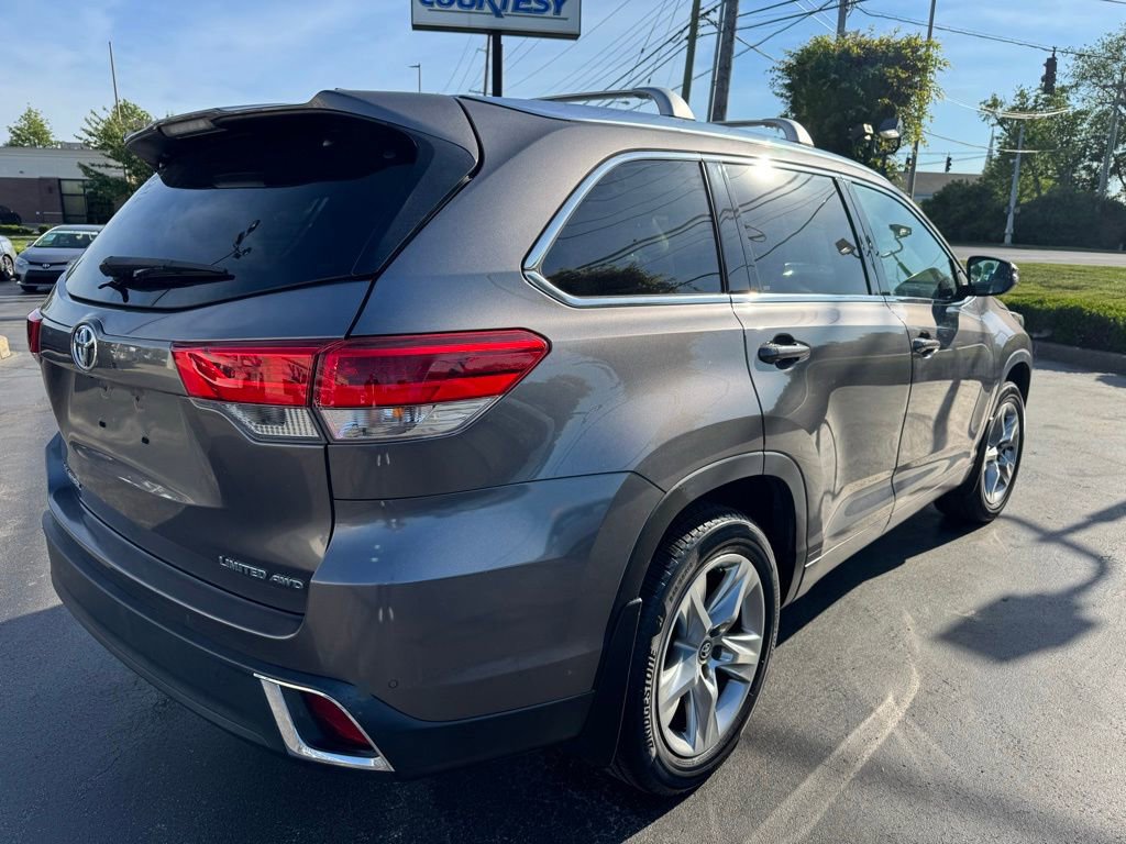 Used 2019 Toyota Highlander Limited AWD/4WD image 6