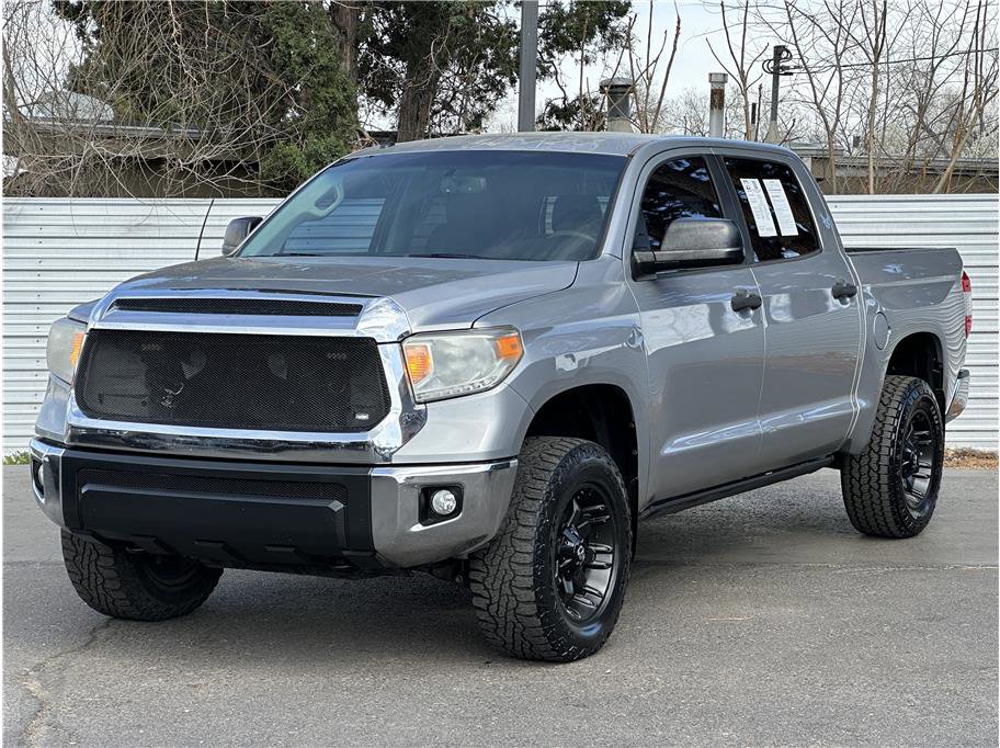 Used 2015 Toyota Tundra SR5 w/ SR5 Upgrade Package image 6