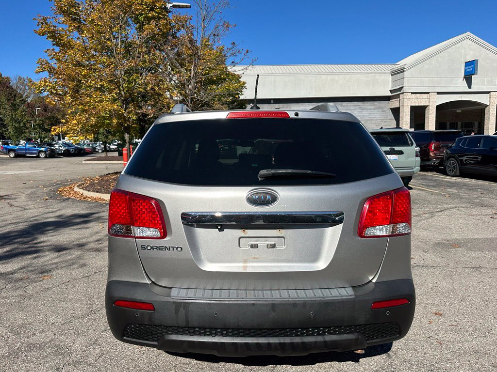 Used 2013 Kia Sorento LX w/ Convenience Pkg FWD image 4