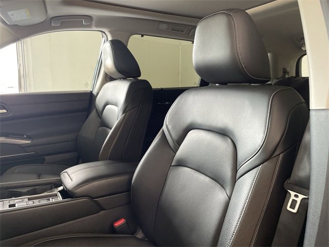 Certified 2025 Nissan Pathfinder SL w/ SL Premium Package image 22