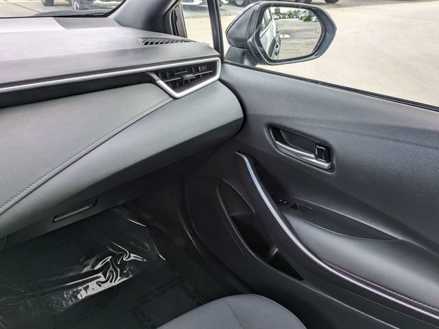 Used 2025 Toyota Corolla SE w/ SE Premium Package FWD image 17