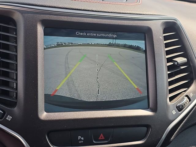 Used 2020 Jeep Cherokee Trailhawk w/ Cold Weather Group image 24