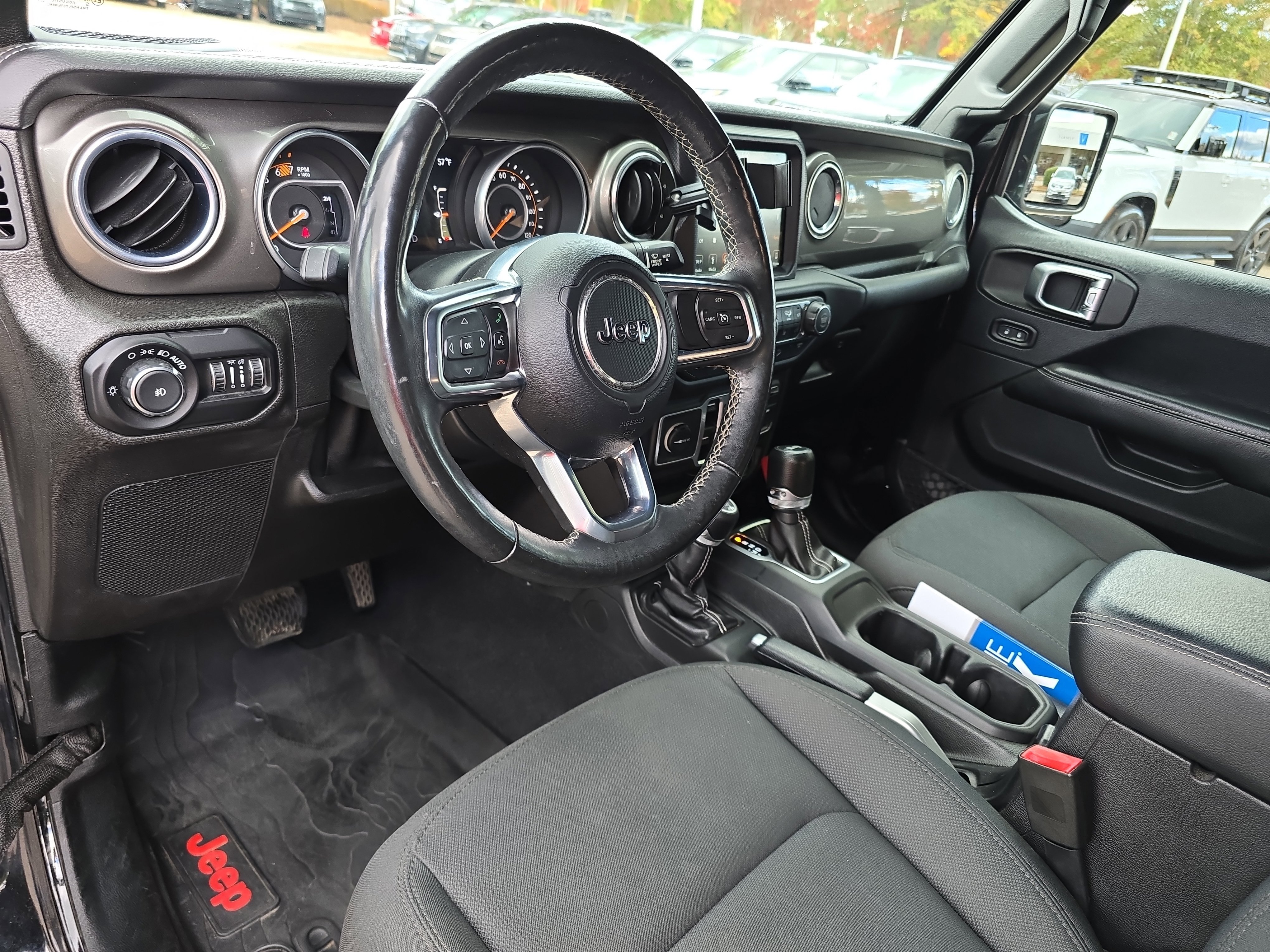 Used 2018 Jeep Wrangler Unlimited Sahara image 15