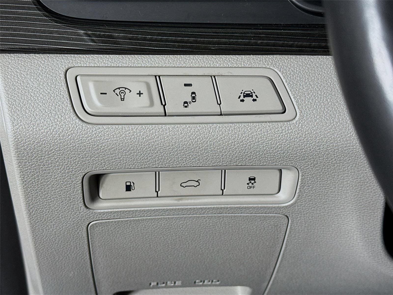 Used 2019 Hyundai Sonata Limited w/ Ultimate Package 02 FWD image 11