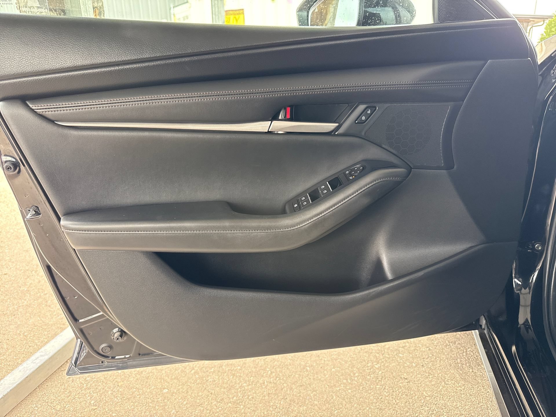 Used 2024 MAZDA MAZDA3 s FWD image 18