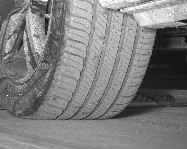 Certified 2023 Volvo XC40 B5 Plus image 30