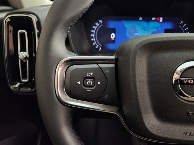 New 2026 Volvo XC40 B5 Core AWD/4WD image 28
