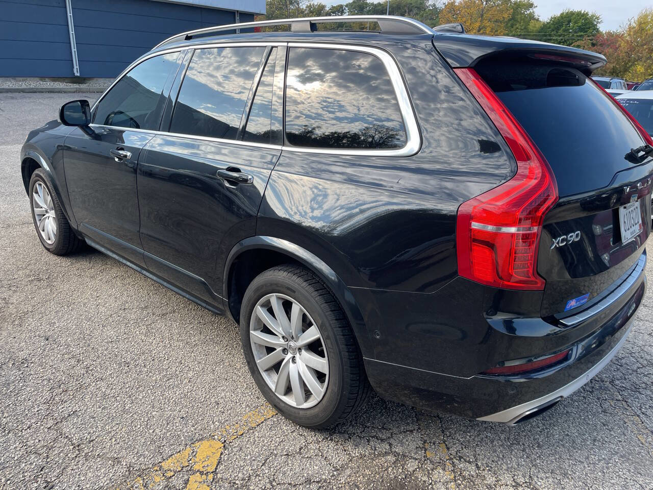 Used 2016 Volvo XC90 T6 Momentum image 5