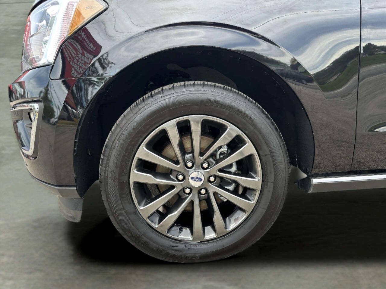 Used 2021 Ford Expedition Max Limited RWD image 39