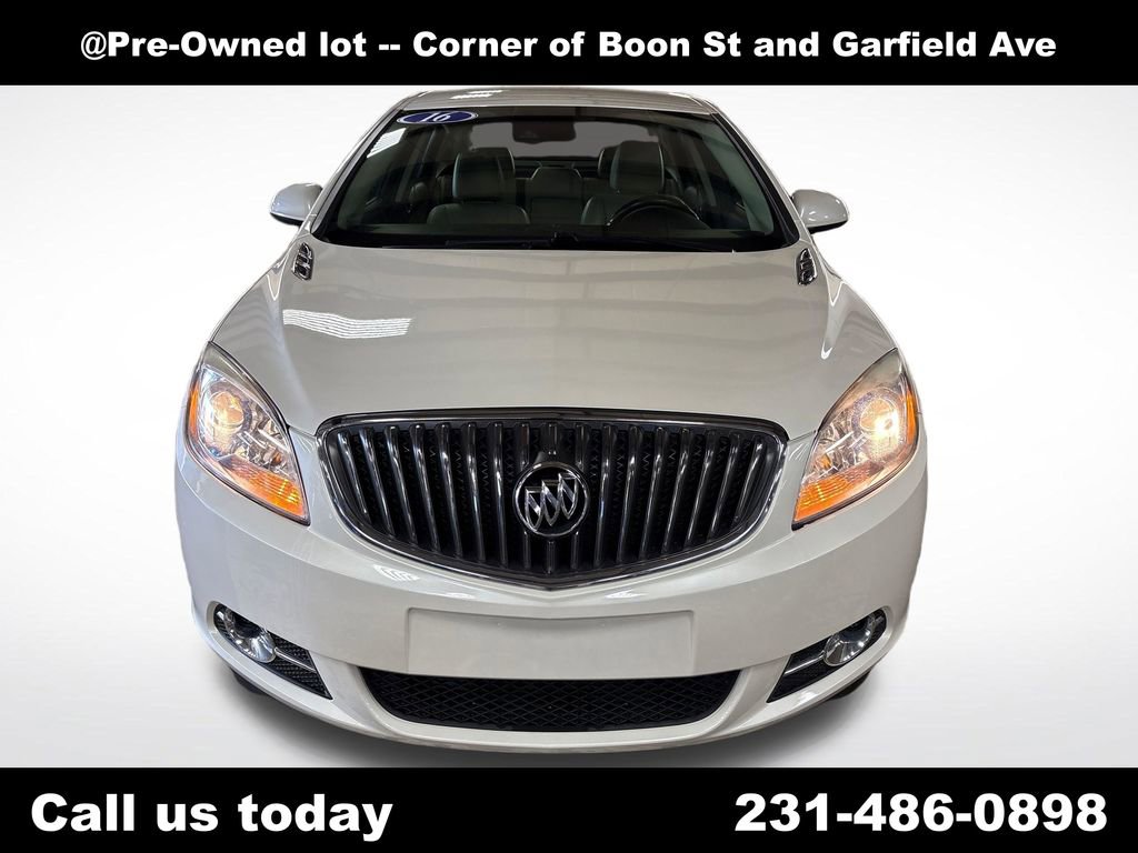 Used 2016 Buick Verano Leather w/ Driver Confidence Package FWD image 8