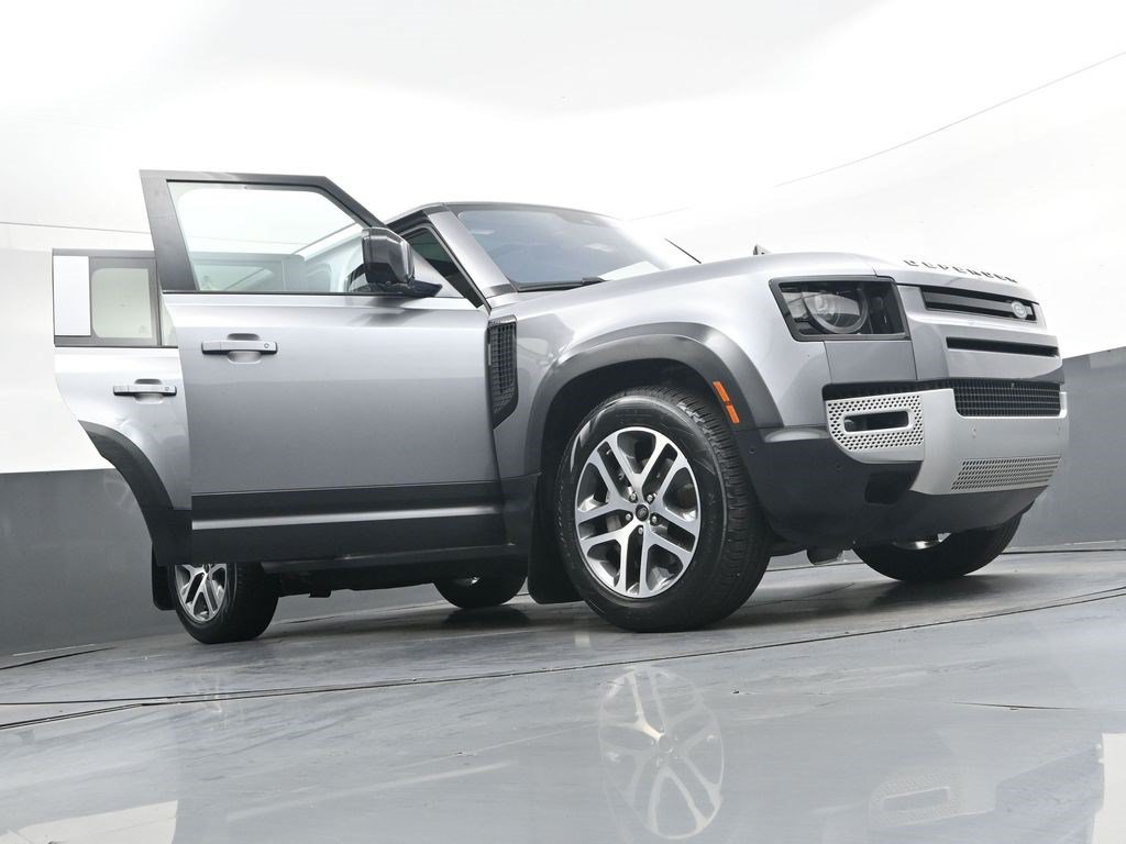 Used 2020 Land Rover Defender 110 SE AWD/4WD image 46