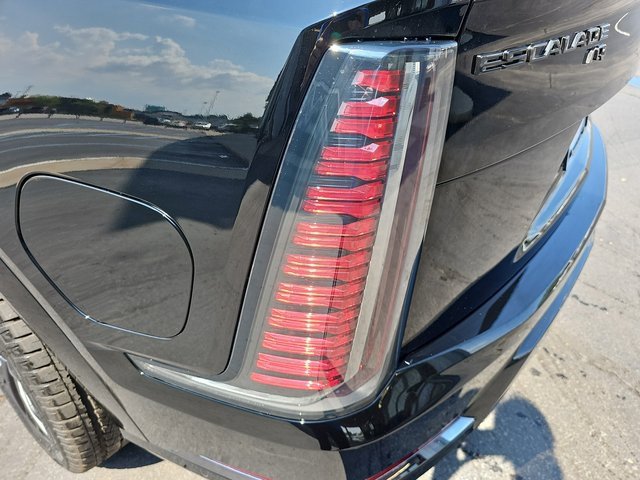 New 2026 Cadillac Escalade IQ Sport 1 w/ LPO, ONYX Package image 36