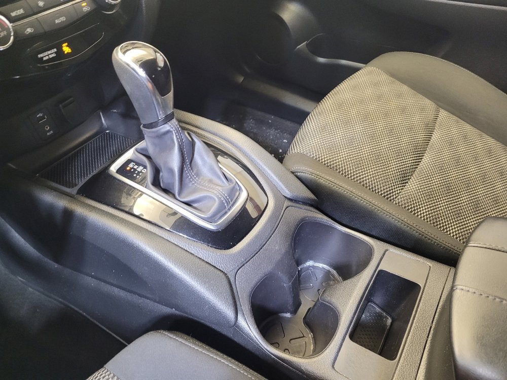 Used 2018 Nissan Rogue Sport SV image 26