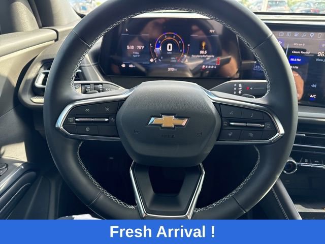 Used 2025 Chevrolet Traverse LT image 5