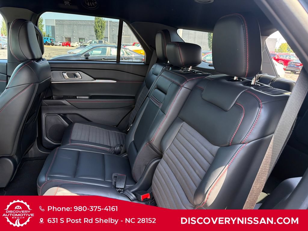 Used 2025 Ford Explorer ST-Line w/ Premium Package AWD/4WD image 31