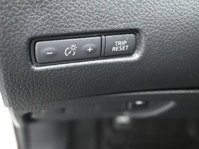 Used 2018 Nissan Rogue S image 20