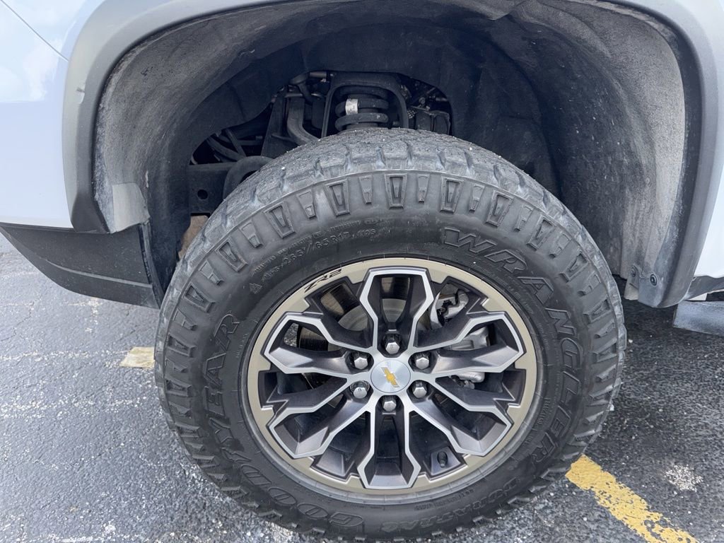 Used 2022 Chevrolet Colorado ZR2 image 11