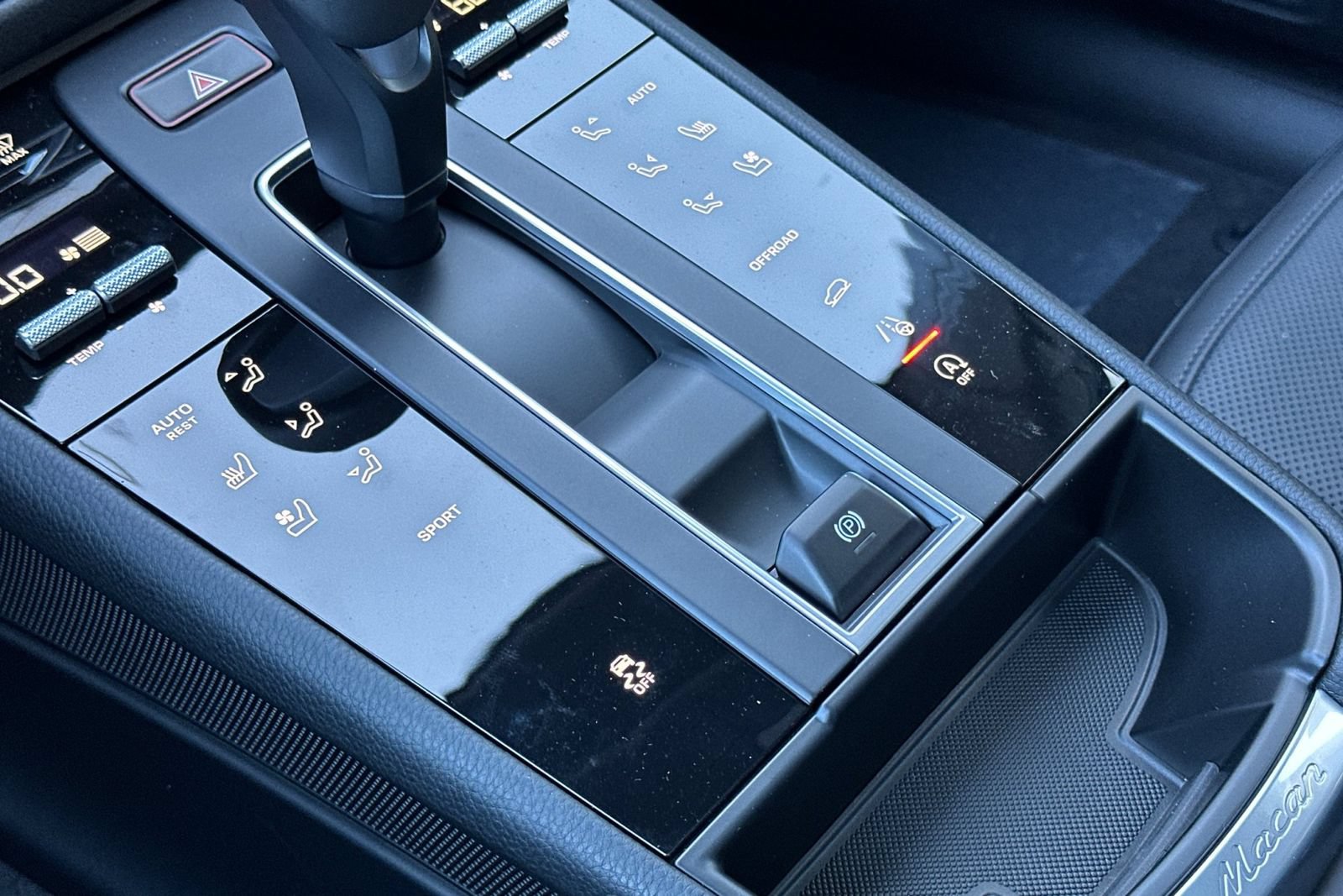 New 2026 Porsche Macan AWD/4WD image 26