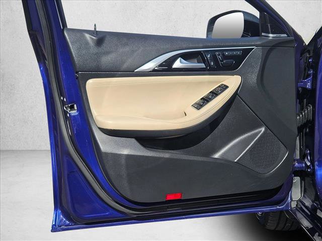 Used 2018 INFINITI QX30 Premium w/ Navigation Package image 9