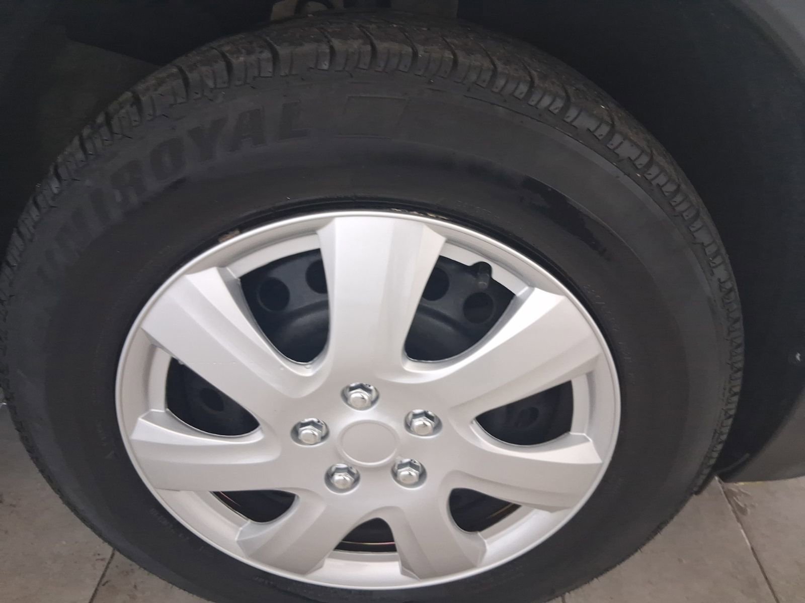 Used 2018 Nissan Rogue S AWD/4WD image 11