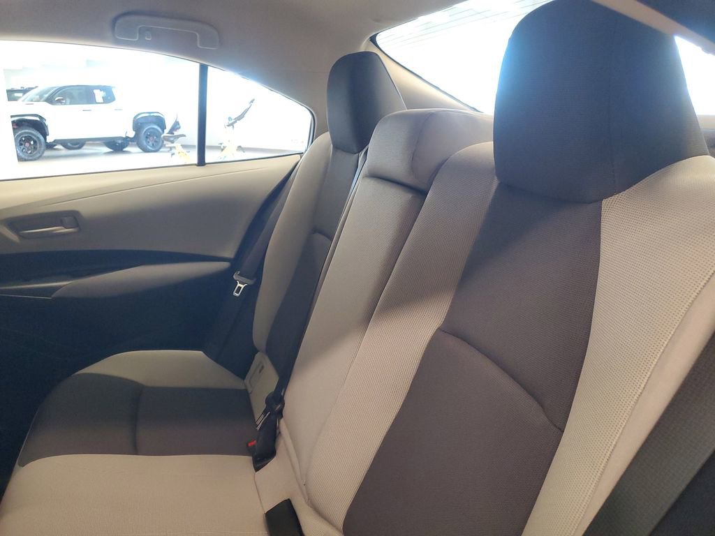 Used 2025 Toyota Corolla LE image 12