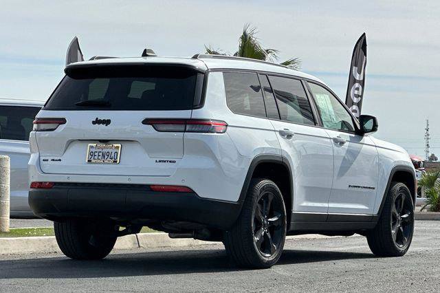 Certified 2023 Jeep Grand Cherokee L Limited w/ Black Appearance Package AWD/4WD image 3