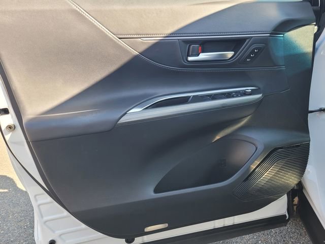 Used 2024 Toyota Venza Nightshade image 16