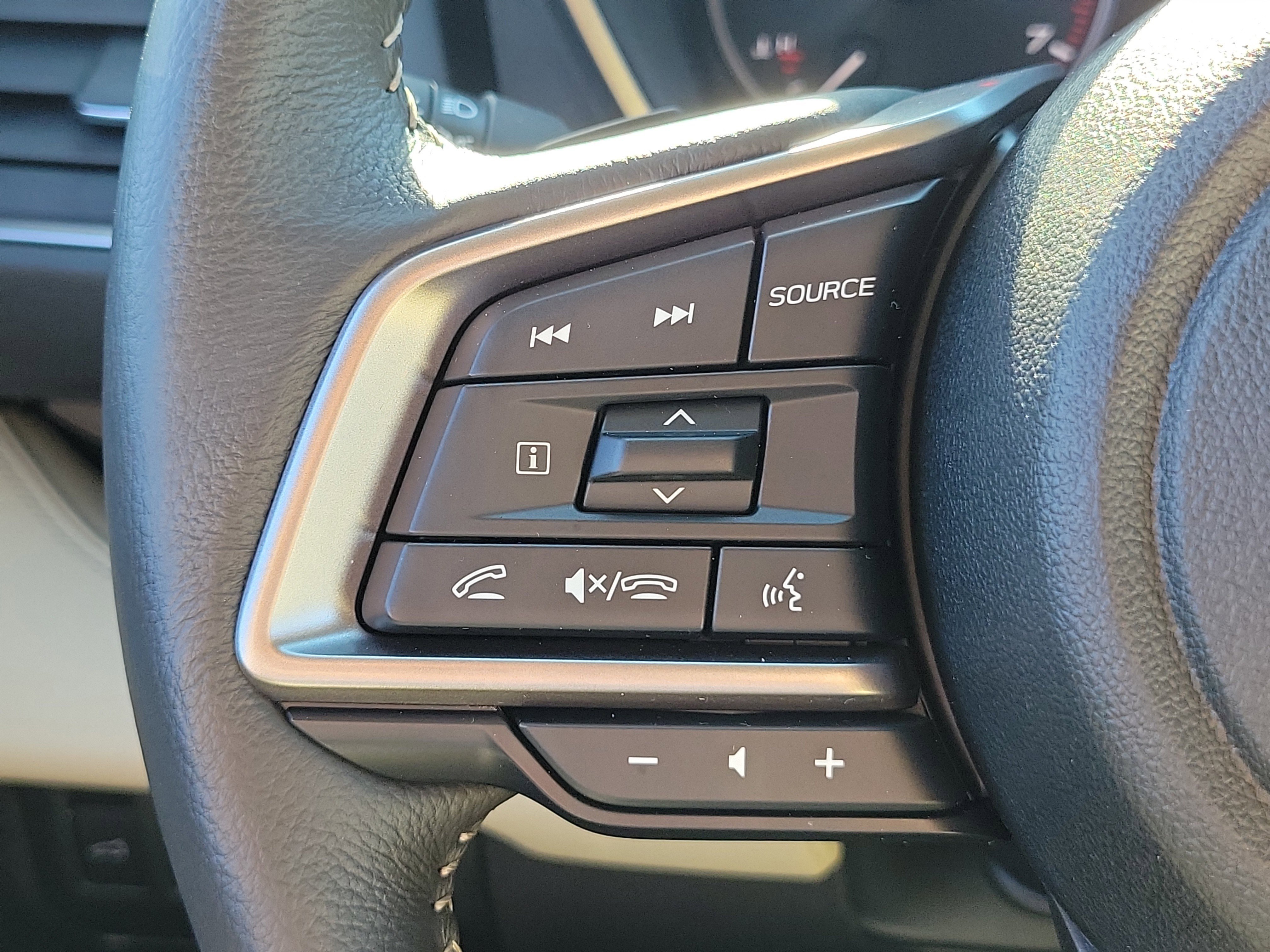 Certified 2025 Subaru Ascent Limited image 28