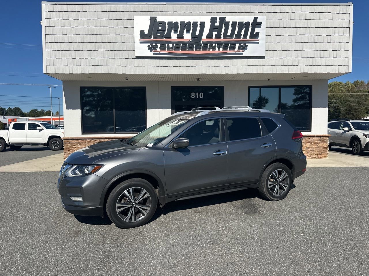 Used 2020 Nissan Rogue SV w/ Sun & Sound Touring Package