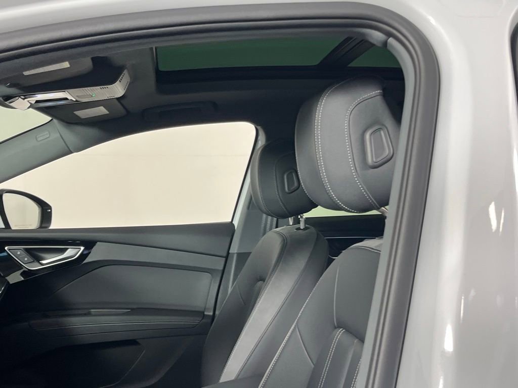 Used 2024 Audi Q4 e-tron Premium Plus w/ Premium Plus image 22