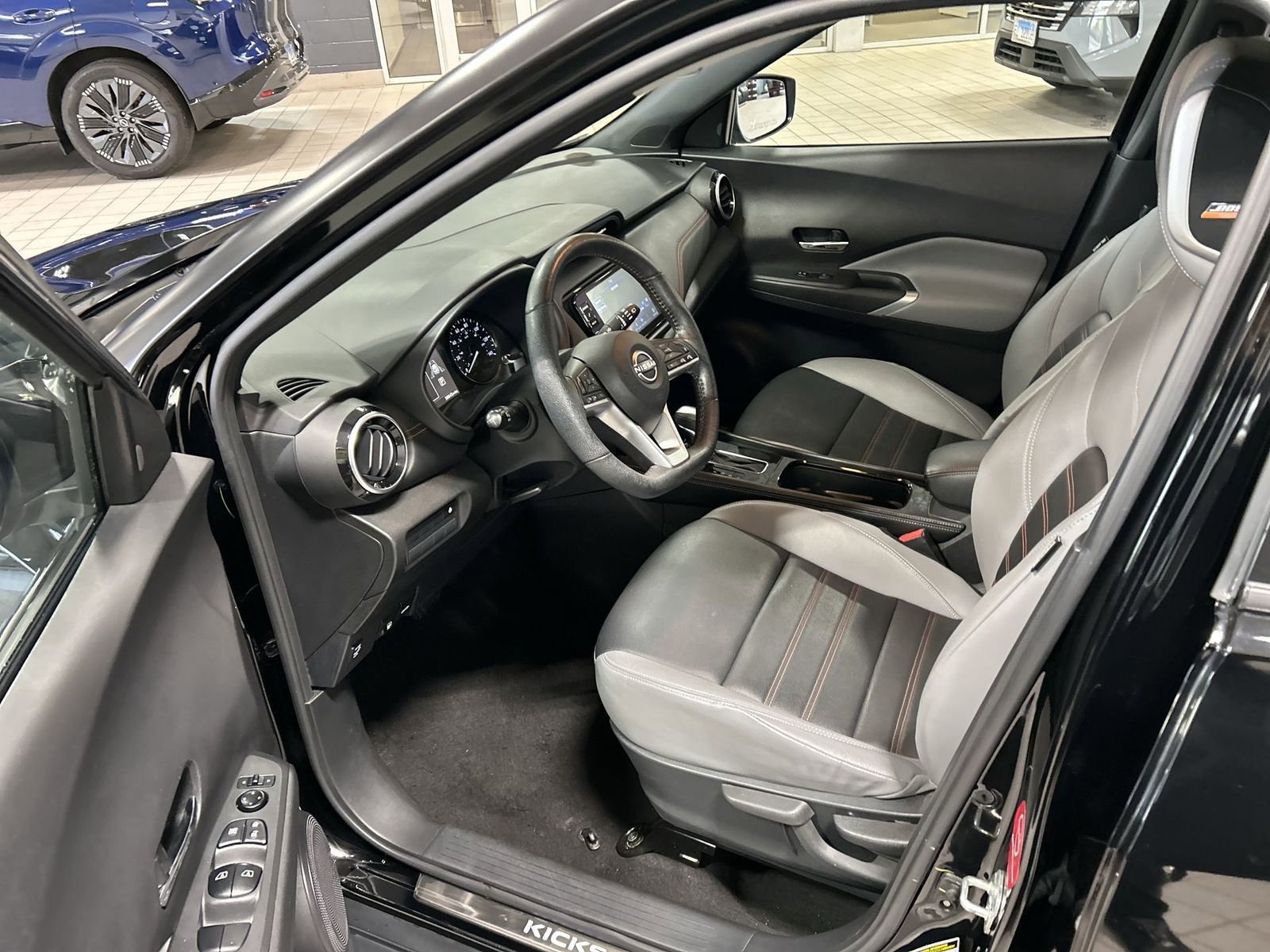 Certified 2022 Nissan Kicks SR w/ Premium Package FWD image 13