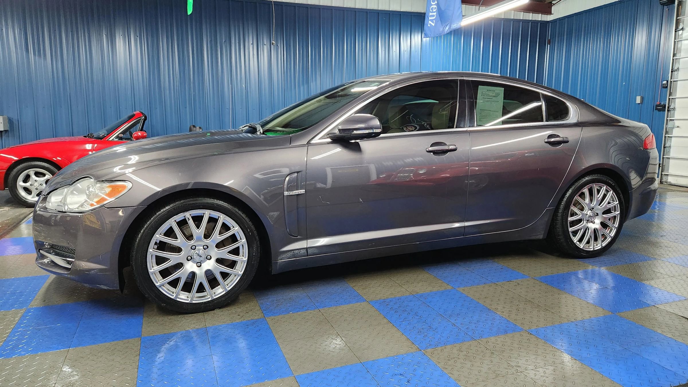 Used 2011 Jaguar XF Portfolio image 69