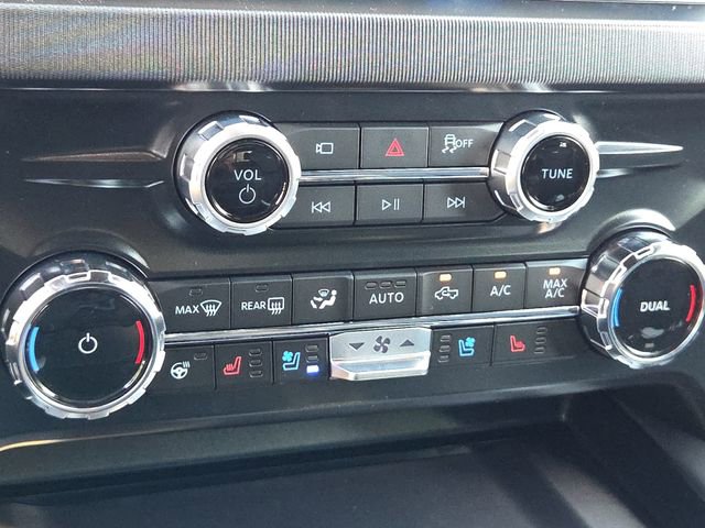 New 2026 Ford F350 Platinum w/ FX4 Off-Road Package image 22