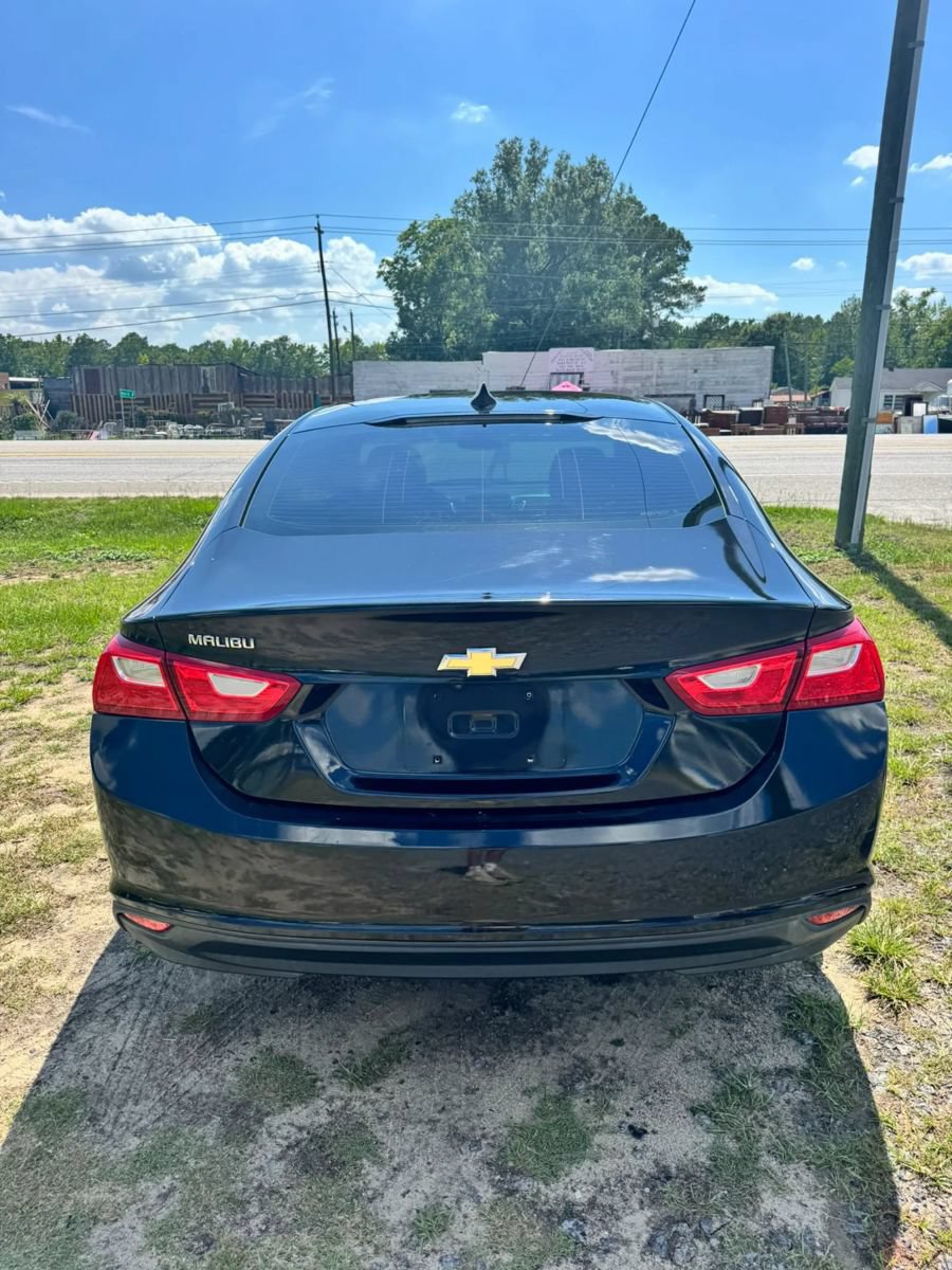 Used 2017 Chevrolet Malibu LS w/ LPO, Convenience Package 1 FWD image 8