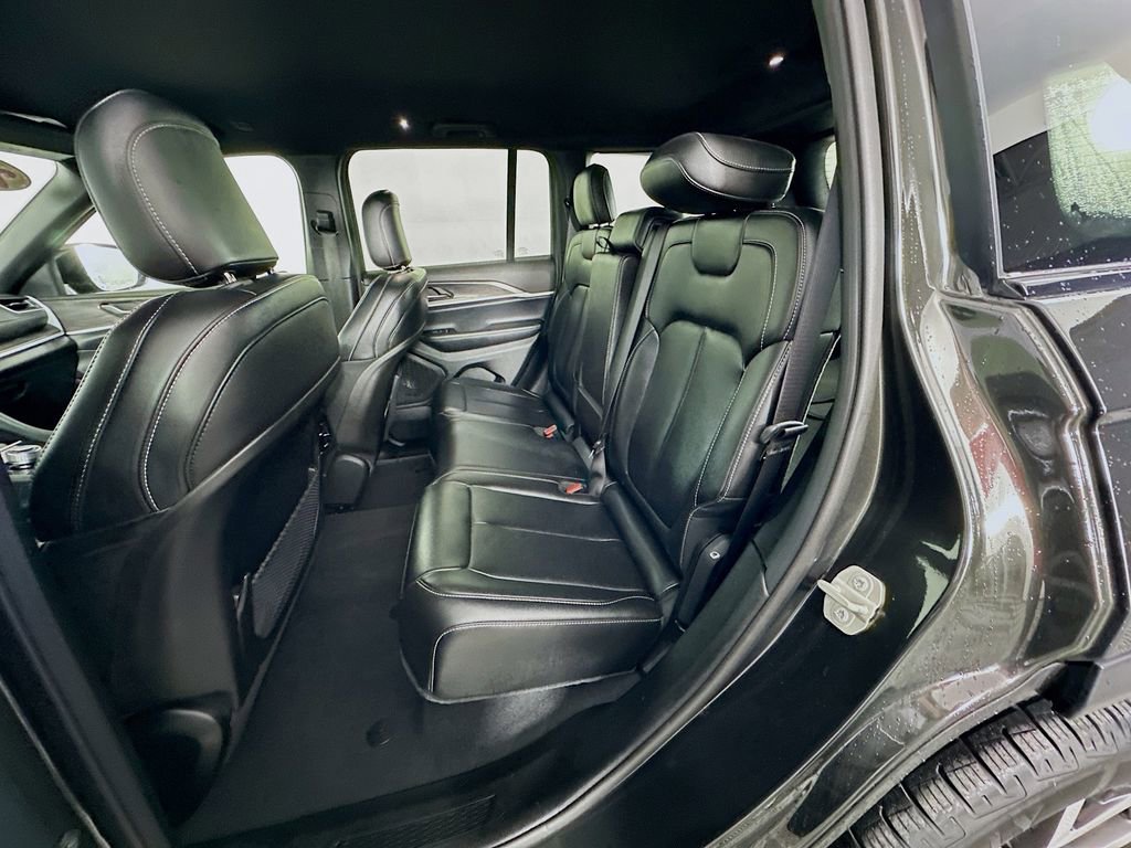 Certified 2024 Jeep Grand Cherokee Limited image 35