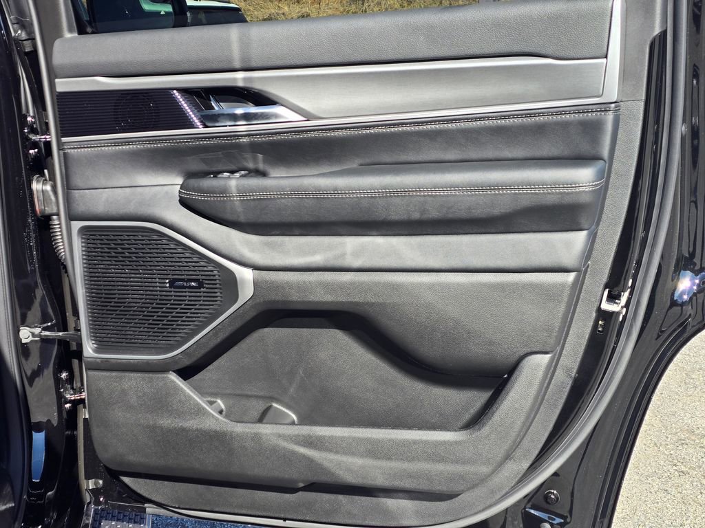 New 2026 Jeep Grand Wagoneer 4WD w/ Premium Group I image 41