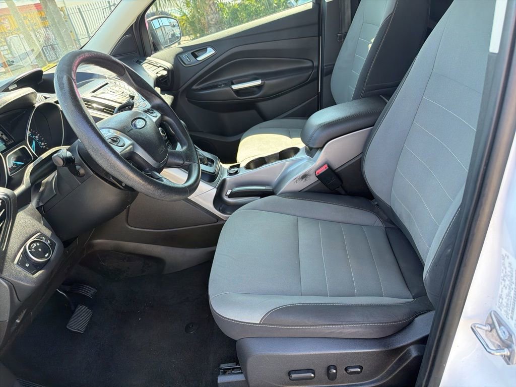 Used 2016 Ford Escape SE image 8