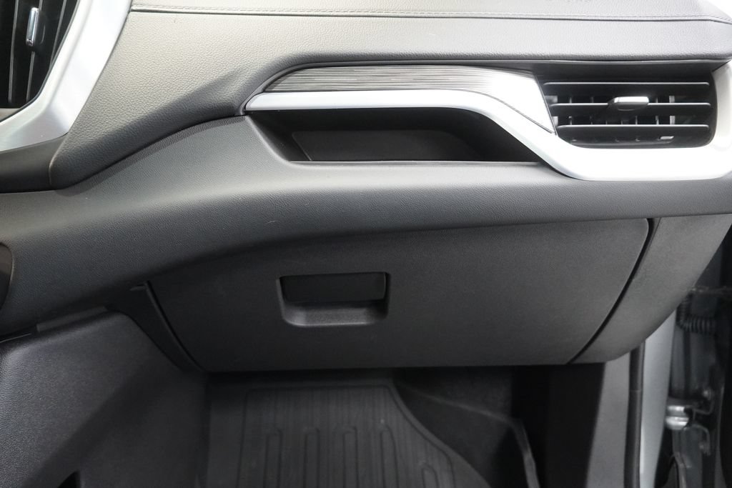 Used 2024 GMC Terrain SLE w/ Driver Convenience Package FWD image 38