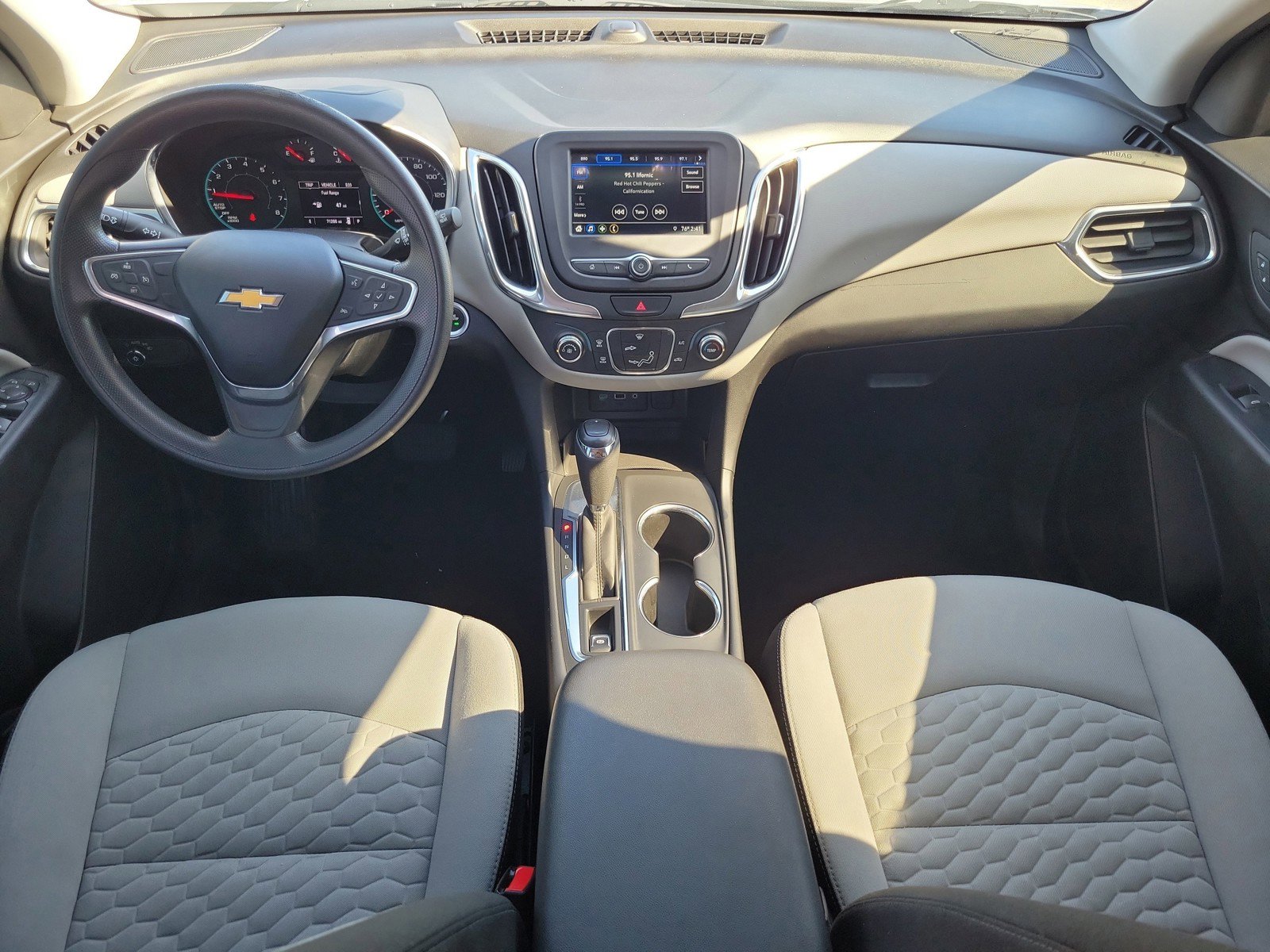 Used 2019 Chevrolet Equinox LS FWD image 12