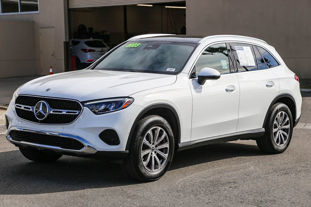 Used 2023 Mercedes-Benz GLC 300 image 3