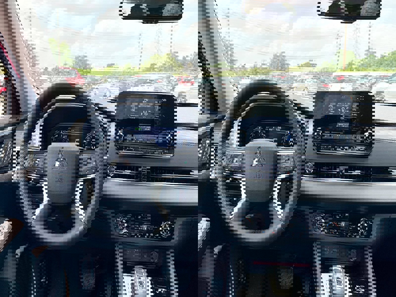 New 2025 Mitsubishi Outlander SEL image 19