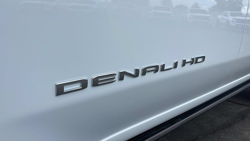 New 2026 GMC Sierra 3500 Denali Ultimate AWD/4WD image 10
