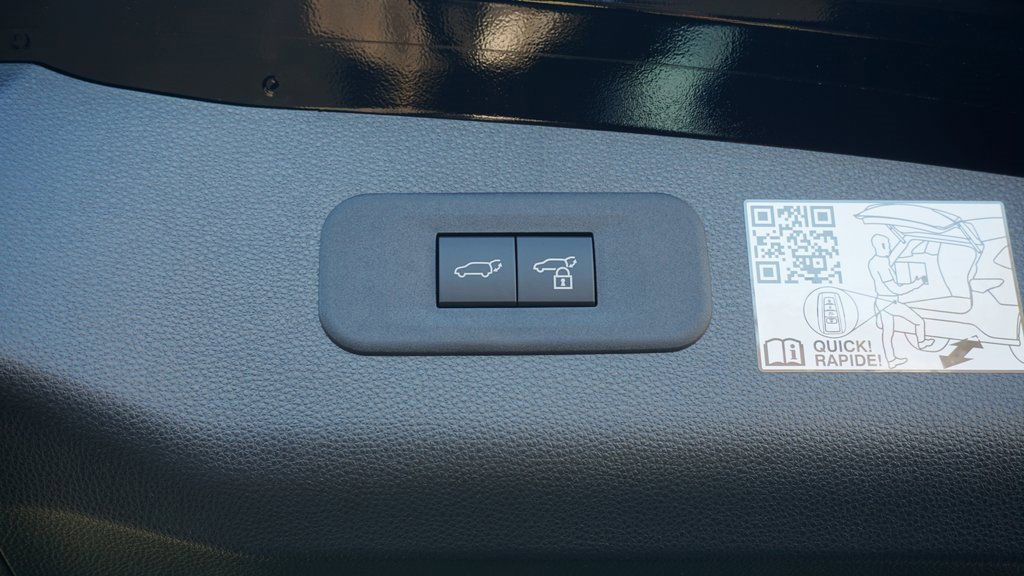 New 2025 Toyota Crown Signia image 7