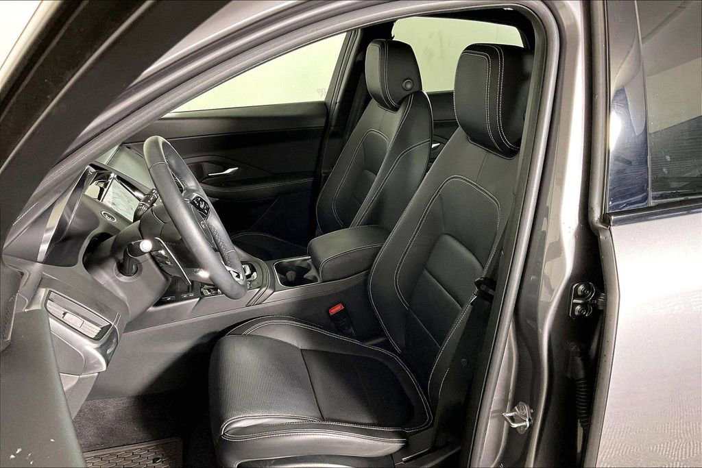 Used 2024 Jaguar E-PACE R-Dynamic SE image 24