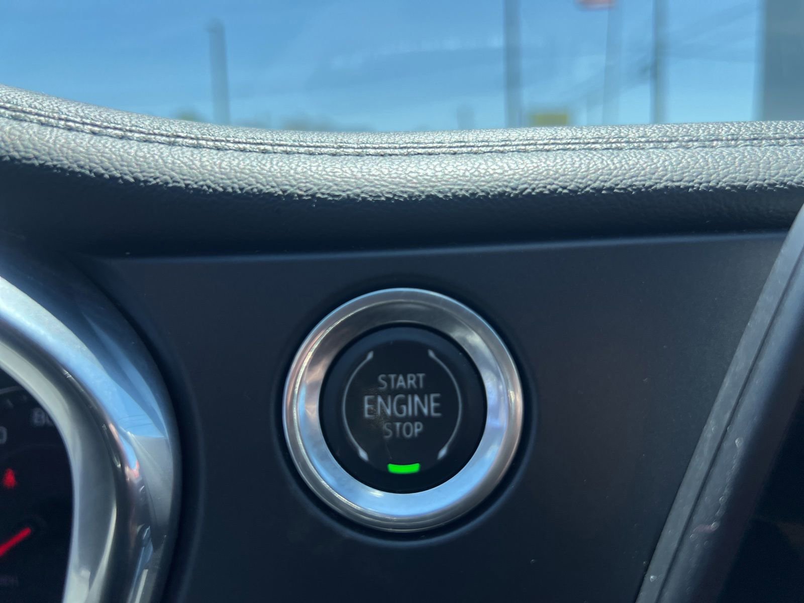 Used 2019 Chevrolet Blazer LT FWD image 29