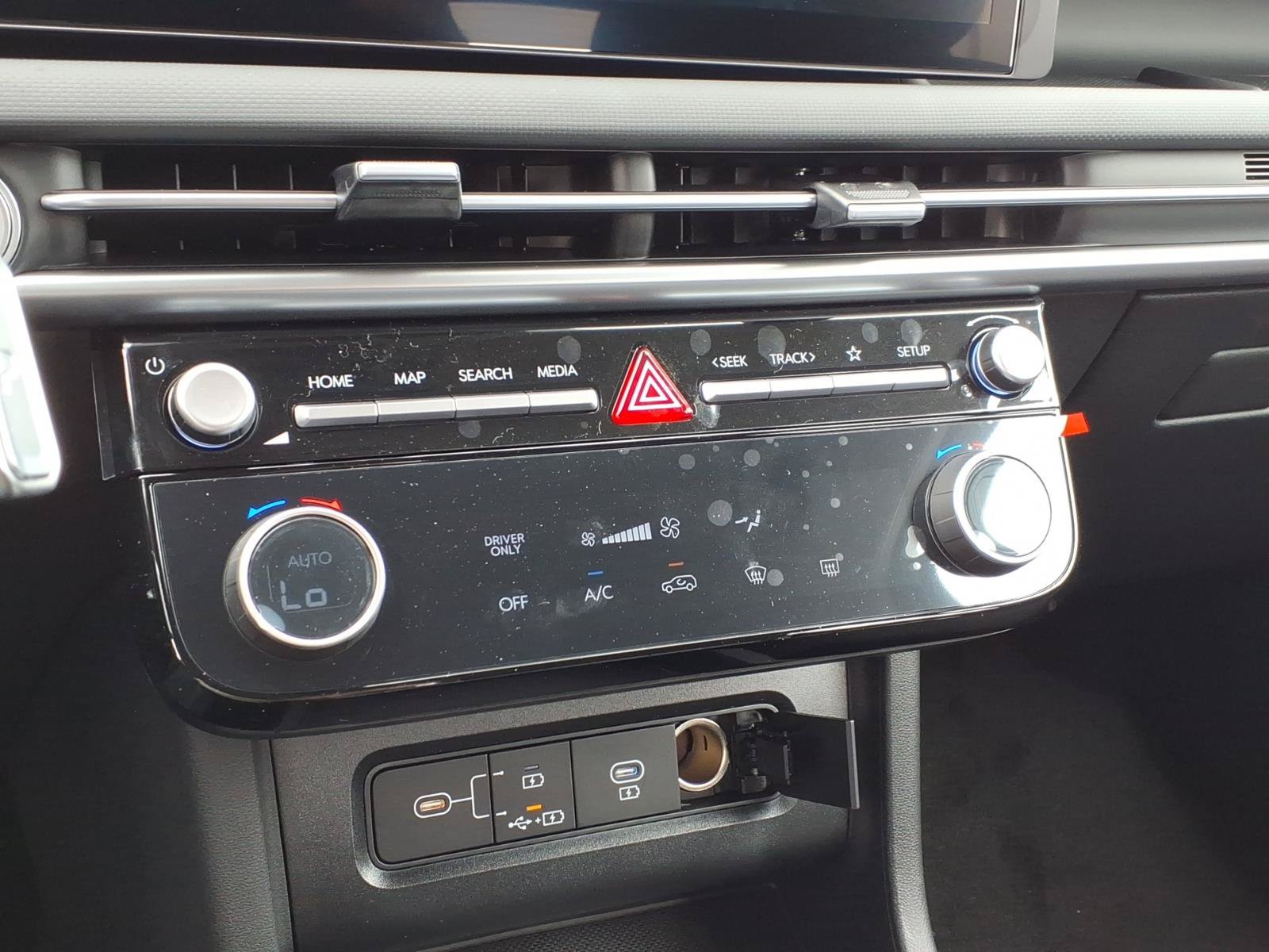 New 2026 Hyundai Tucson Blue SE AWD/4WD image 16