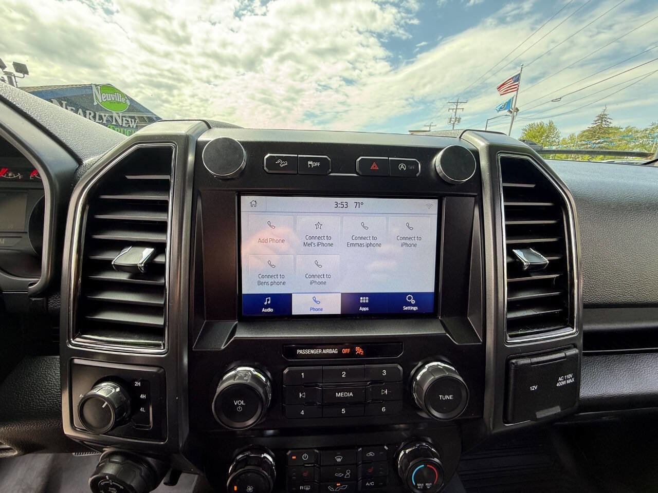Used 2019 Ford F150 XLT w/ Equipment Group 302A Luxury AWD/4WD image 18