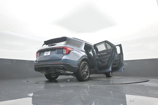 New 2026 Ford Explorer ST w/ Sun And Sound Package image 36